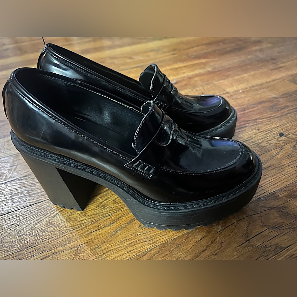 Loafer platform leather heels